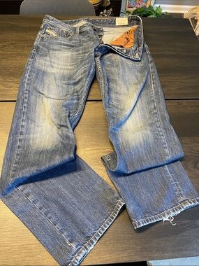 Diesel  Industries "Larkee" regular-straight jeans (Wash 0801Z)